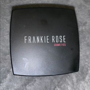 Frankie Rose face Primer